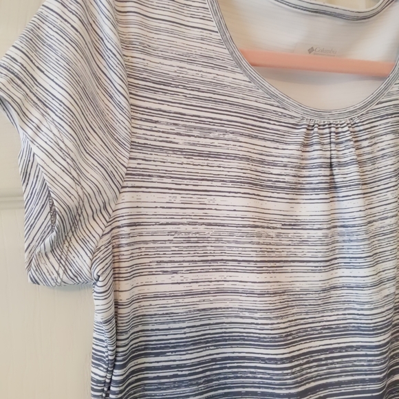 Columbia Navy White Gray Small T Shirt - Picture 2 of 7